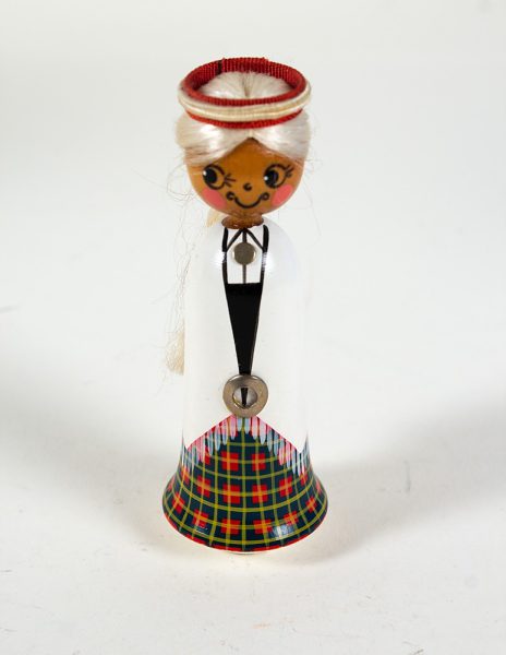 Latvialainen miniatyyrinukke - Kuva 1