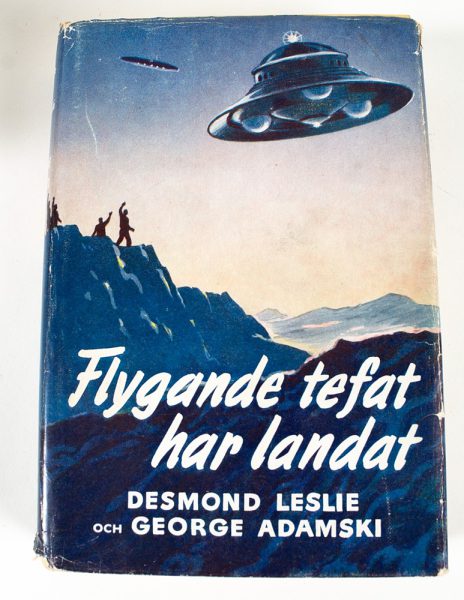 Flygande teaft har landat - Desmond Leslie