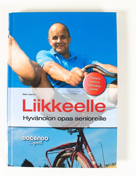 Liikkeelle : hyvänolon opas senioreille - Kuva 1