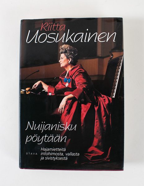 Nuijanisku pöytään : hajamietteitä intohimosta