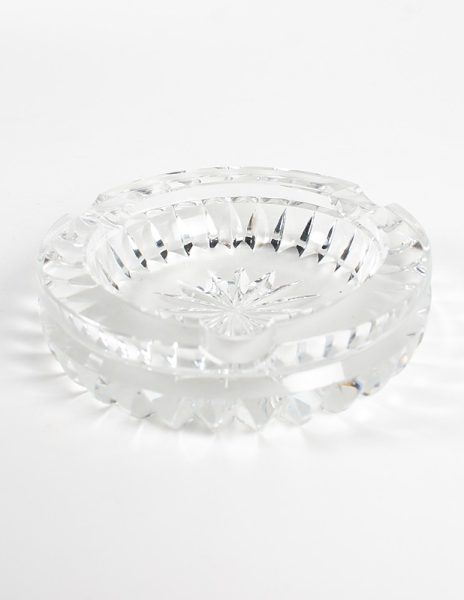 Lasinen tuhkakuppi - Kuva 1