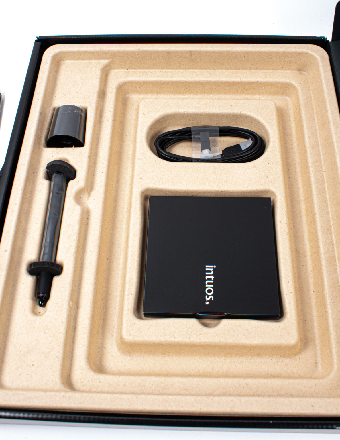 Wacom Intuos 5 piirtopöytä - Image 8