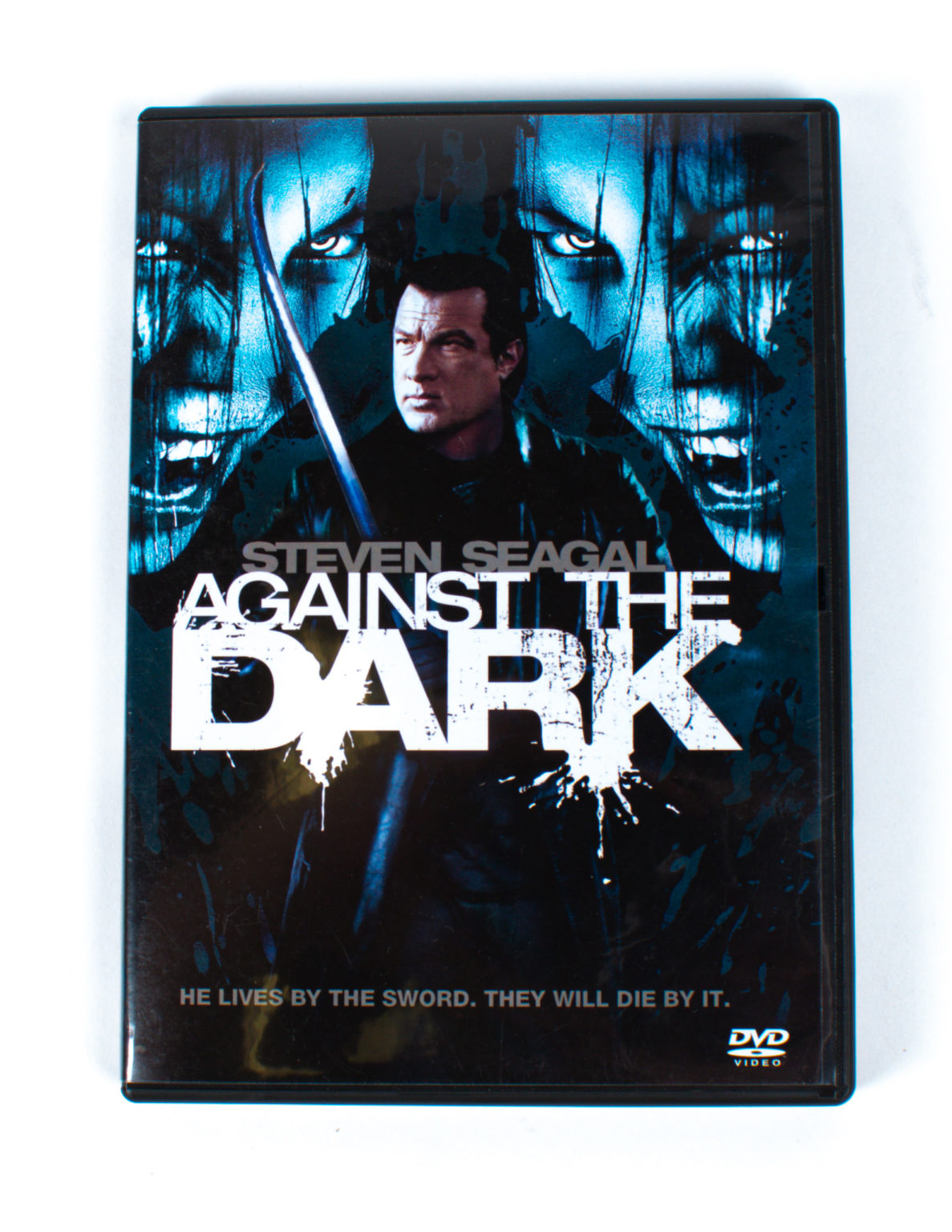 Steven Seagal - Against the Dark [2008][DVD]
