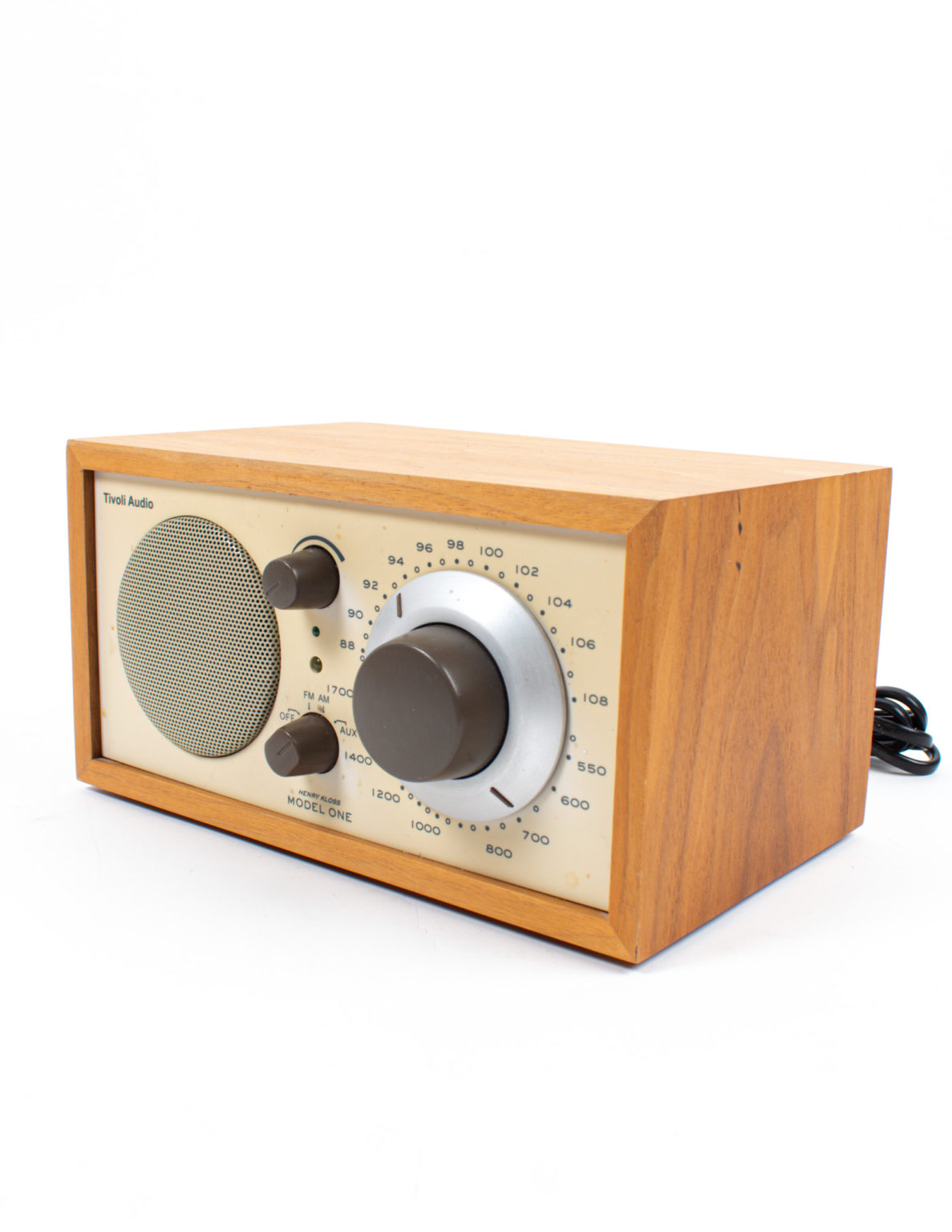 Tivoli audio model one -pöytäradio