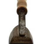 Vintage metallinen silitysrauta