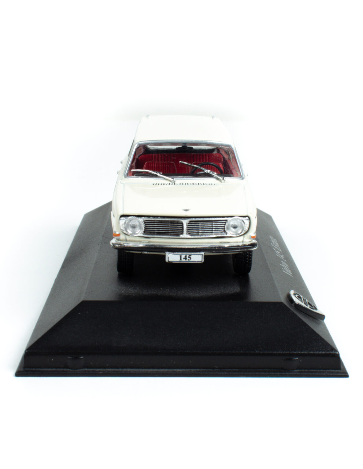 Volvo 145 Estate pienoismalli 1:43 - Image 3