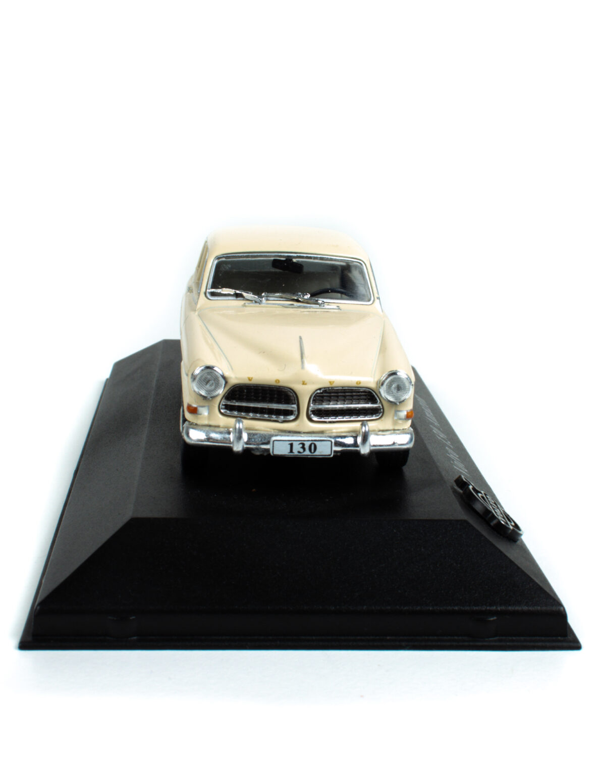 Volvo 130 Amazon pienoismalli 1:43 - Image 5