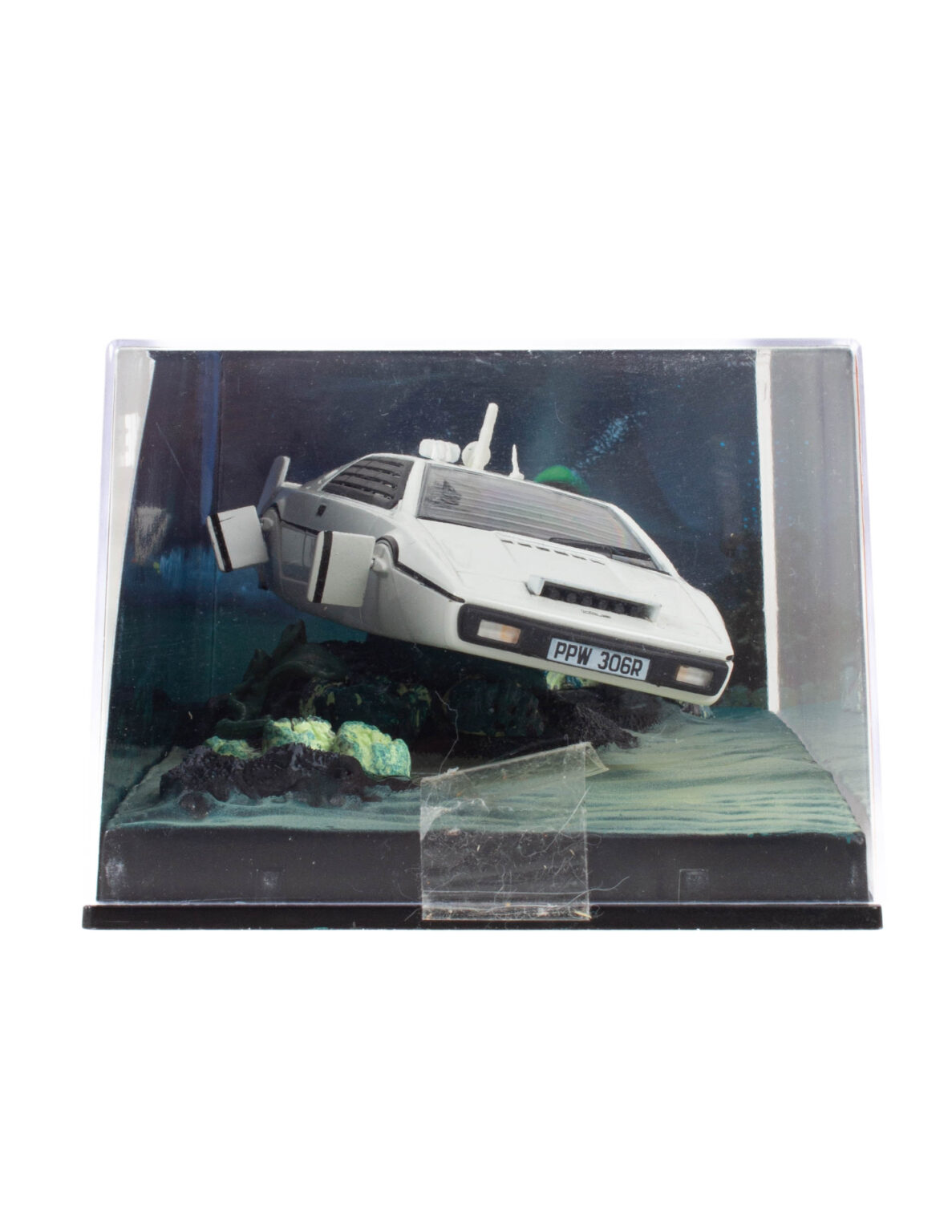 James Bondin autokokoelma nro.3. "007 rakastettuni"  Lotus Esprit keräilyauto 1:43 sekä lehti - Image 4