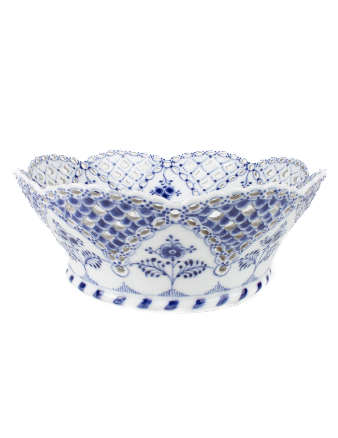 Royal Copenhagen 'Blue Fluted Full Lace' hedelmäkulho