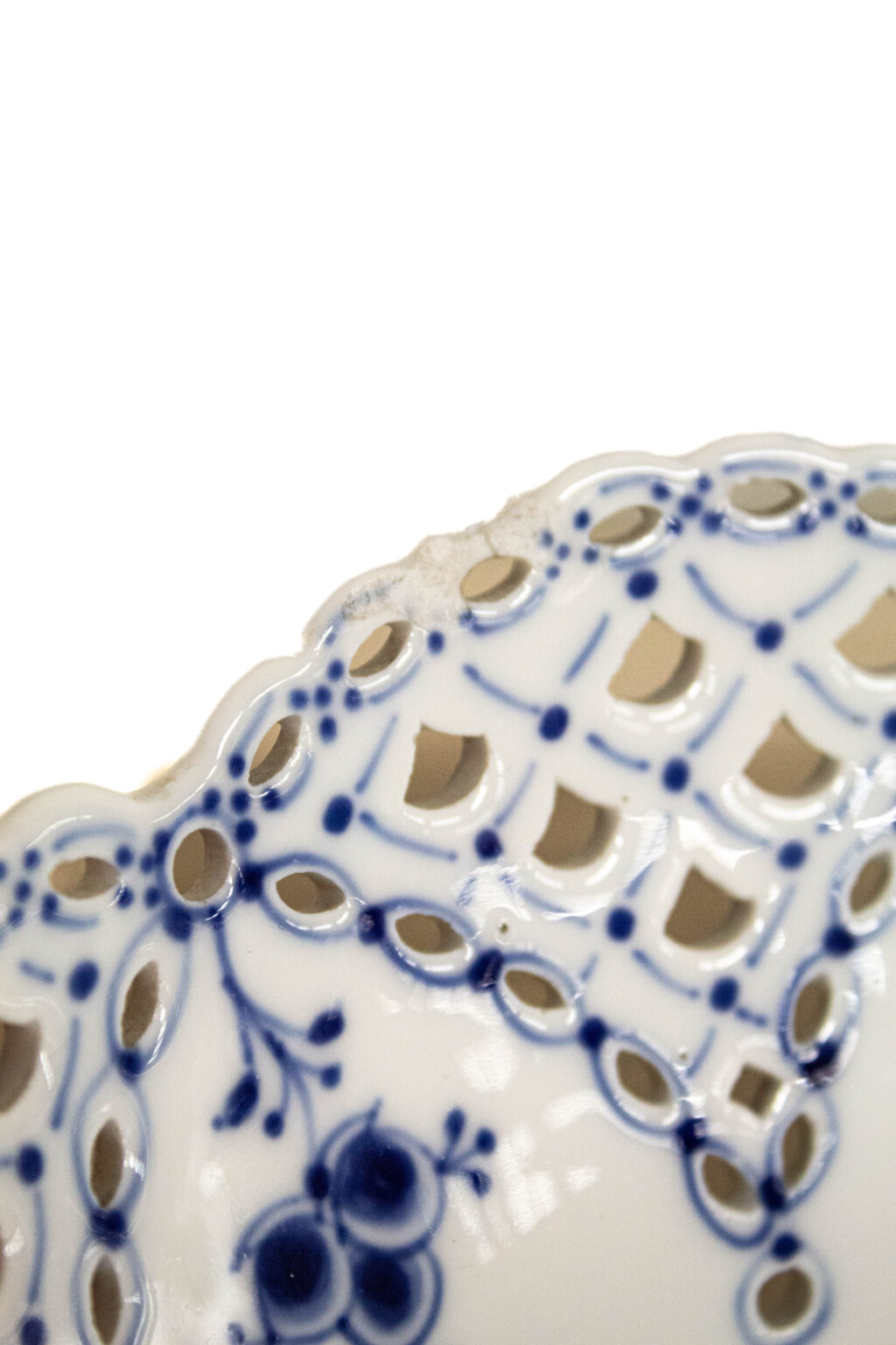 Royal Copenhagen 'Blue Fluted Full Lace' hedelmäkulho - Image 3
