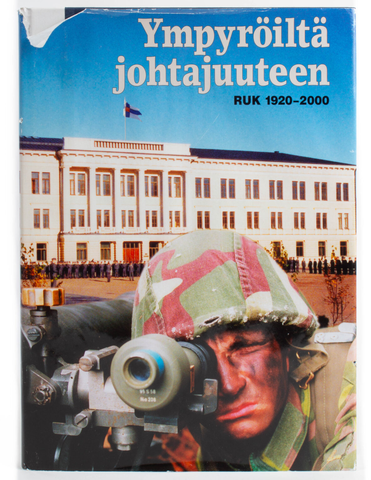 Ympyröiltä johtajuuteen RUK 1920-2000