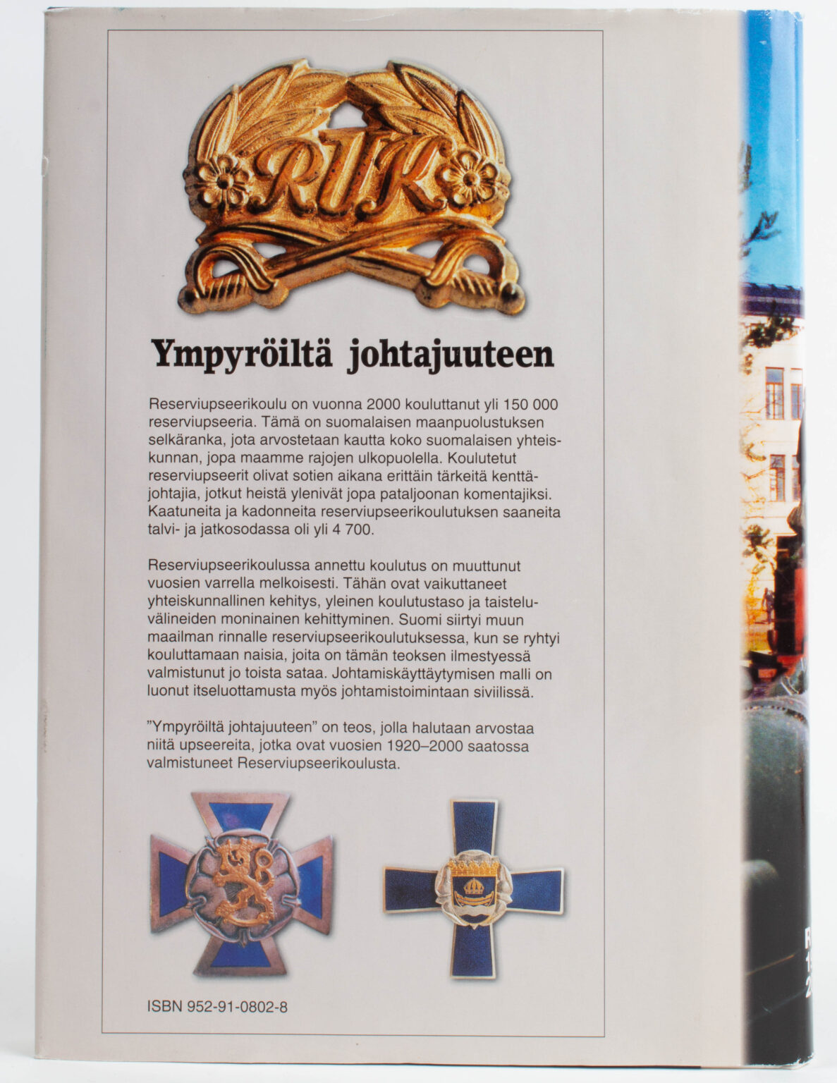 Ympyröiltä johtajuuteen RUK 1920-2000 - Image 2