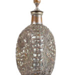 Pronssitettu kuriositeettinen karahvi, 29 cm.