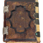 Jättimäinen Raamattu 1800-luvun loppupuolelta.